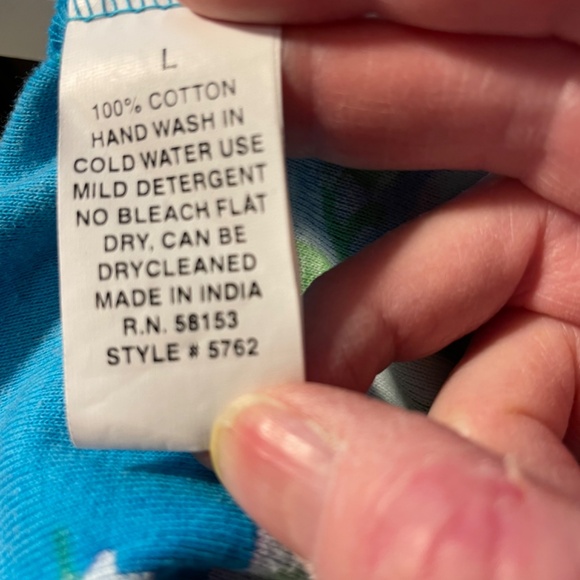 PRICE DROP! Chaudry Soft V-Neck Floral Embellished  Top  - Women's Large - Picture 12 of 12